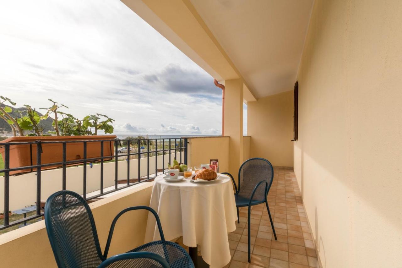 Hotel Villa Del Mare Solanas Solanas  Exterior foto