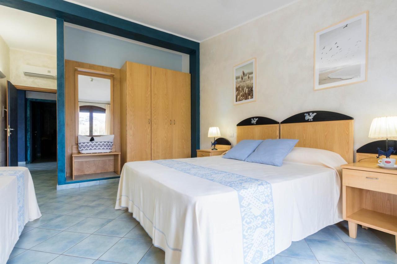 Hotel Villa Del Mare Solanas Solanas  Exterior foto