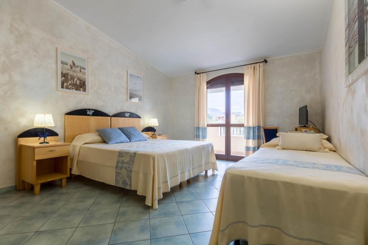 Hotel Villa Del Mare Solanas Solanas  Exterior foto